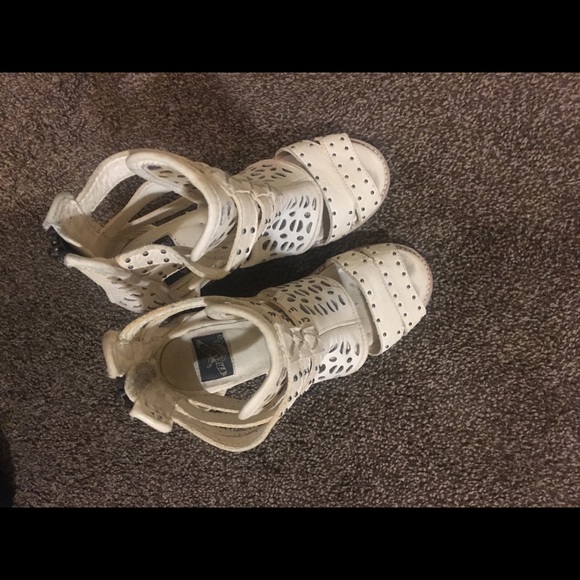 Women’s Freebird Hawk Sandal - Picture 2 of 5